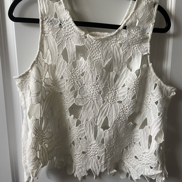 White lacy crop top - Picture 1 of 2